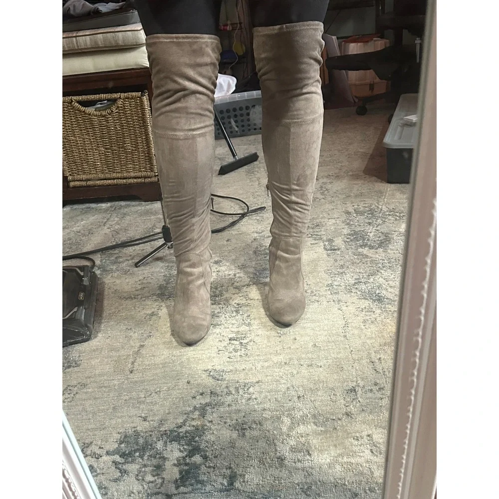 Unisa taupe suede